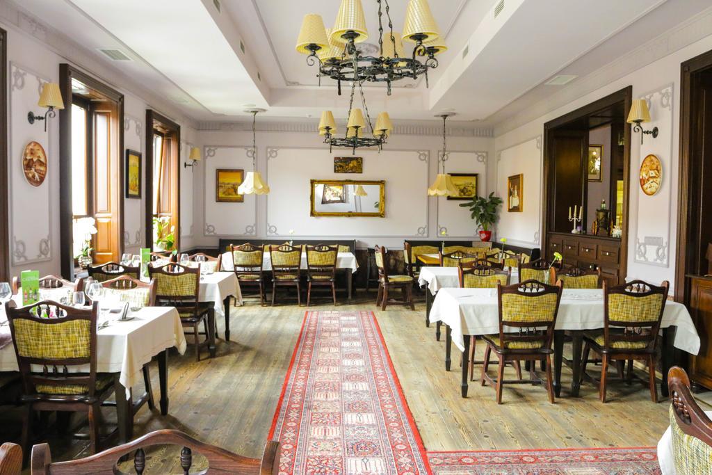 Hotel Slavia Salonta Eksteriør bilde